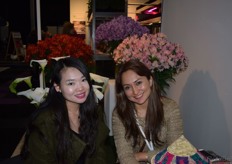 Lizz Hou of Shanhai Cheri Industrading and Irina Salazar with Green Horizon