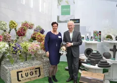 Jolanda van der Lugt of Van der Lugt Lisianthus and Chris Martens of Smither-Oasis. They are presenting their products for the third time during Christmasworld and for the second time at Floradecora. Van der Lugt was very pleased with last years edition as they received many orders of wedding planners after the show.