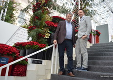 Jan de Boer, director of Barendsen with Pascal Koeleman of 2Dezign. Together with Rudi Tuinman, Koeleman made the floral stair decorations in Galleria 1. Besides that, they also designed 'The Loft'.