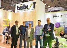 Where there are bee(r)s, there's the Belgium team of Biobest.