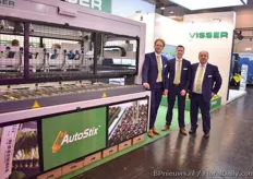 Visser’s new automatic cutting transplanting system AutoStix gained a lot of attention! And Rene de Vos, Richard Groenewegen & Thomas Bauer as well of course. http://www.hortidaily.com/article/40105/Visser- demonstrates-AutoStix-at-IPM