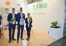 Dustin Pieterse, Pim van der Knaap & Amanda Liu, showing some of Aimfresh' concepts. Aimfresh is focusing on innovative ideas for packaging and accessories for plants, & fresh produce in retail online and in stores.