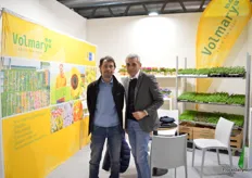 Florian Veit and Claudio Marra (salesman of South of Italy) of Volmary. For about 5 years now, they are exporting young plants and seeds to Italy. They are exhibiting at the show for the first time to promote their new varieties and concepts. The dipladenia, carnations and pelargoniums are the most sold varieties to this market.