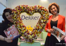 Warja Abrosimova, Dekker Chrysanten, together with Lyana Odinokaja, Dillewijn Zwapak. In matters of promotional activities, the Dutch companies - one a breeder, the other a packaging company & allround supplier to florists - found each other in a mutually beneficial cooperation