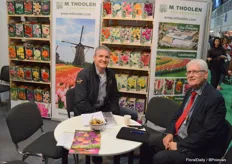 Wim Zandwijk, director at Dutch seed trading company Muller Zandwijk, is paying a visit to one J. Roozen of M. Thoolen, one of the internationally renowned bulb trading companies