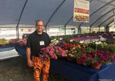 Troy Lucht of Plant Source International, They grow other breeder's genetics and on the picture Verbena Estrella of Westhoff.