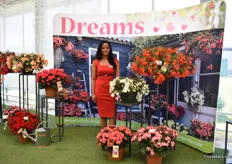 Sirekit Mol of Beekenkamp presenting Dreams; their begonia concept that helps to position this diverse product with a clear message. The concept simplifies the assortment for the retailer and the consumer as it divides it into 4 categories; indoor, garden, waterfall and perfume.