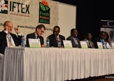 The organising committee, together with several government- and floriculture dignitaries, overseeing the opening ceremony of IFTEX 2018.