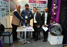 Vishal Kothani together with his team representing Angel Solutions. This Indian company is an all-round provider of greenhouse parts, of course hoping to get more customers within the West African floriculture sector.
