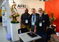 Kimathi Kabaka (Cargolite) , Dave Kaplan (Afrex Trading) and Amnon Zamir (Cargolite), together in the booth of Afrex and Cargolite. The first is a flower export company from South Africa, Cargolite develops flowerboxes