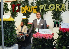 Santosh Kulkarni is the general manager of PJ Dave Flora, which in turn is 1 of 5 farms forming the PJ Dave-group. Together, they boost about 210 hectares of rose production.