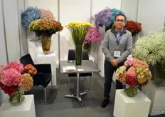 "A bit of special guest, but in his own option an excellent opportunity: Adrian Moreno from Ecuadorian flower farm Eternal Flower. "People, buyers, customers always want to distinguish themselves from all the rest" Adrian knows."