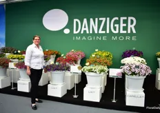 Michal Shafransky Fridman of Danziger presenting the new Lia calibrachoa series of Danziger. LIA is a new Calibrachoa series, composed of five compact varieties. With a larger plant habit than the Colibri series, Lia features extra-large flowers, tighter internodes and more flowers per plant.