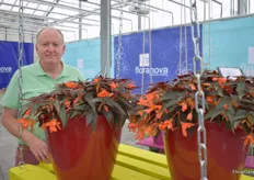 Chris Spaton from Floranova with his Begonia Bossa Noven or as they call it, the Nightfever.