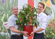 Ard and his son Ties, presenting the Rocket Peppers F1.