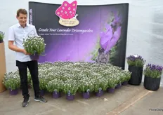 Here we have Hendrik Agershov Romme with his personal favorite and aswell there novelty, this is the Whita Giant Summer Improved of Butterfly Garden.