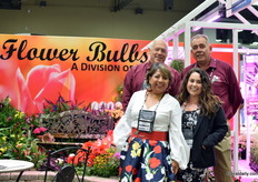 Part of the team of Fred C. Gloeckner. In the front there are Monica Alvarez and Jillian Keough. In the back there are Dave Dowling and Jan van Oosten of Ednie FLower Bulb.