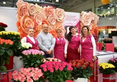 The team of Greenhouse complex Podosinki. This 9ha Russian rose farm was built 10 years ago, is growing Dutch varieties and sell their flowers all over Russia. They are currently producing 25 varieties and are planning to expand their greenhouse.