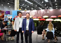 Part of the team of Ecuanros promoting their brand Tessa (Carlos Nevada is talking with clients, in the back). This Ecuadorian rose farm supplies over 50 percent of their production to the Russian market and according to Carlos, they are one of the strongest players in Russia.