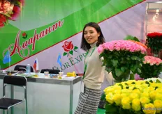 Madina Bekturganova of FlorExpress, a Kazachstan rose farm. They grow 9 varieties in two greenhouses and export 50 percent to Russia and the other half is destined for the Kazachstan market. It is their first time exhibiting at the show and according to Bekturganova, there was a high interest for their products.