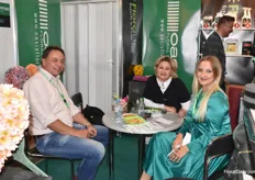 Here we got Eduard Kremer and Anastasiya Zyatkova from Oasis having a chat with a visitor.
