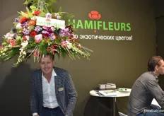 Rob Vijverberg from Hamifleurs wears his flowerhat. Looks good doens't it?