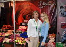 Rosas del Manzano was also present on the Expo this year. On the photo we see Anna Vorobyeva from Incoflores and Natalia Zuiagina