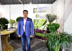 Julian Perez of Foliage in Ilusion grows foliage in the coffee region of Colombia. Their main product is liriope and lily grass and they are getting into the market with bouquets.