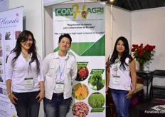 The team of ConHagri, a service supplier to Ecuadorian farms. 