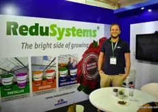 Yosef Gilles of Mardenkro, promoting the Reduflex Blue, especially for roses.