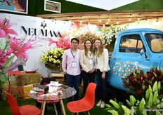 Alejandro Floro, Sabrina Neumann and Johanna Neumann of lily farm Neumann flowers. 