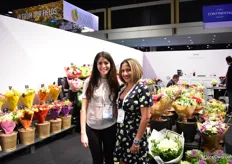 Kelly Valencia and Lina Aust of Galleria Farms. This grower and importer produces chrysanthemums, hydrangeas and roses in Colombia. They also have bouquet facilities in Bogota and Medellin. According to Aust, they brought the airbrushed bouquets to the USA.