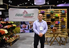Sebastian Franco of Dirext Farms, an Ecuadorian 85ha grower. They mainly grow roses, spray roses, callas and lilies. They also produce consumer bunches and bouquets and supply retailers, super markets and wholesalers in teh US. 