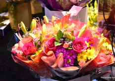 A Valentine's bouquet of USA Bouquet.