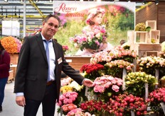Klaus Wolf of Rosen Tantau presenting the Outdoor varieties, a highlight at every year's IFTF. The varieties on display are grown in the western part of Germanyand many of them are sold on the Herongen auction. According to Wolf, these outdoor roses attracted the attention of many visitors at the show. 