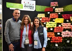 Mark Frank of Mark Frank Floral Concepts & Design (who made the display of Jaroma Roses) with Helena Roderiguez and Paul Roderiguez of Jaroma Roses. At the show, they were presenting 7 new varieties. 