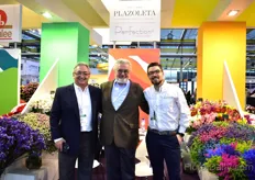 Camilo Bazzani, Francisco Bazzani and Pablo Bazzani of La Plazoleta. Pablo notices that the US holidays are 'arriving' in China and Russia, since last year. Accordingly he sees the demand regarding the colors of flowers changing. 