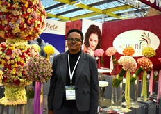 Irene Njeru of Mzurrie. She sees a demand for bigger heads arising and they are adjusting their assortment accordingly.