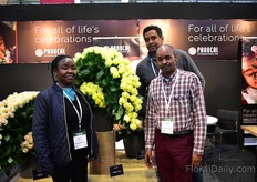 Kenyan rose growers Mercy Njuguna, Boniface Kiama and Paul Wekesa of Panocal. They were putting their new, around 6, varieties in the spotlight. The reactions so far are very positive, according to Paul Wekesa.  