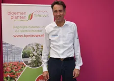 Raymond Lescrauwaet at the stand of BPnieuws.nl and Floraldaily.com