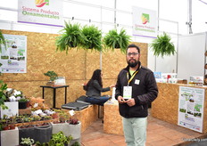 Biologo Oscar Matias of Sistema Producto Oranmentales.