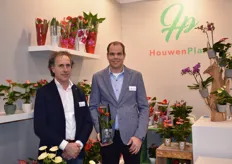 Marcel Hoogendoorn and Marco vd Goest presenting their Diamond Collection, and we also see their mini Anthurium in a nice gift box