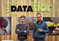 Father and son, with on the left Wouter David and on the right Jan David. In the spotlights the chrysantemums and ecological strawberry concept, in which every aspect of the production process is optimized in terms of sustainability.