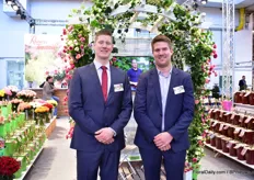Alexander Letkow and Stefan Heyer of Rosen Tantau. Special attention this year is again given to the Bienweide garden rose range. They have this range for around 5 years now and every year, it is expanded with one or two new varieties. Bees has become a hot topic over the years, so the demand has grown too.