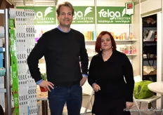 Philip Grimm and Ketty Cancian of Felga Etiketten present their bio labels, made out of mais.