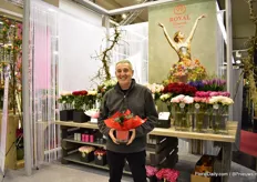 Tom Biondo of Royal Flower with the new mini center pieces.