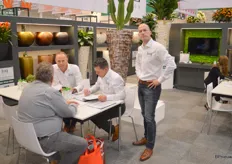 Nieuwkoop presented a new brand to the market: Baq. The brand, Danny Gerritsen and colleagues explained, include the plant containers imported by Nieuwkoop.
