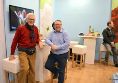 Bill Kempes, amaryllis agent, and Fred Breekhuizen of Sure Plants, together in the stand of Gebr. van Velden (for whom Fred does some of the sales) and of AgroFloralPeru, active in the bulb trade with Europe.