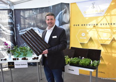 James Chittum of Quick Plug at the Dümmen Orange trial site. Quick Plug was bought by Dümmen Orange last year.