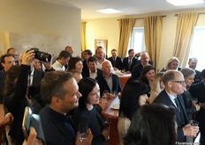 Although not the type of residence one does not know where to fit the fride, space was somewhat tight to fit that many people.